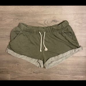 H&M olive green shorts